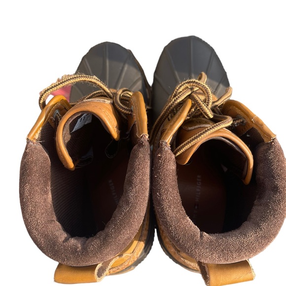 Tommy Hilfiger Casey Duck Boots - Picture 5 of 9